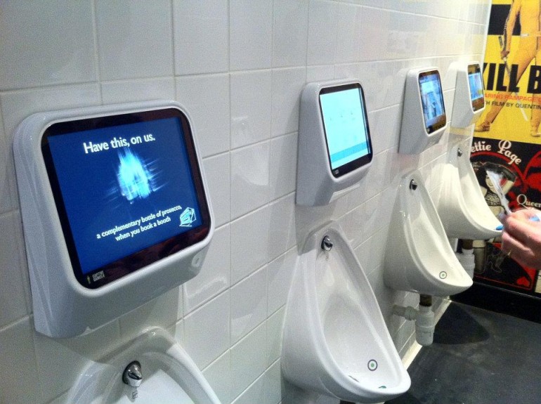 Captive Media : Comment transformer les toilettes des bars en salle de jeux  vidéo ? - Actinnovation, Nouvelles Technologies et  InnovationsActinnovation