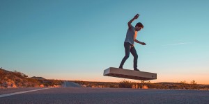 ArcaBoard, un véritable hoverboard propulsé par des ventilateurs